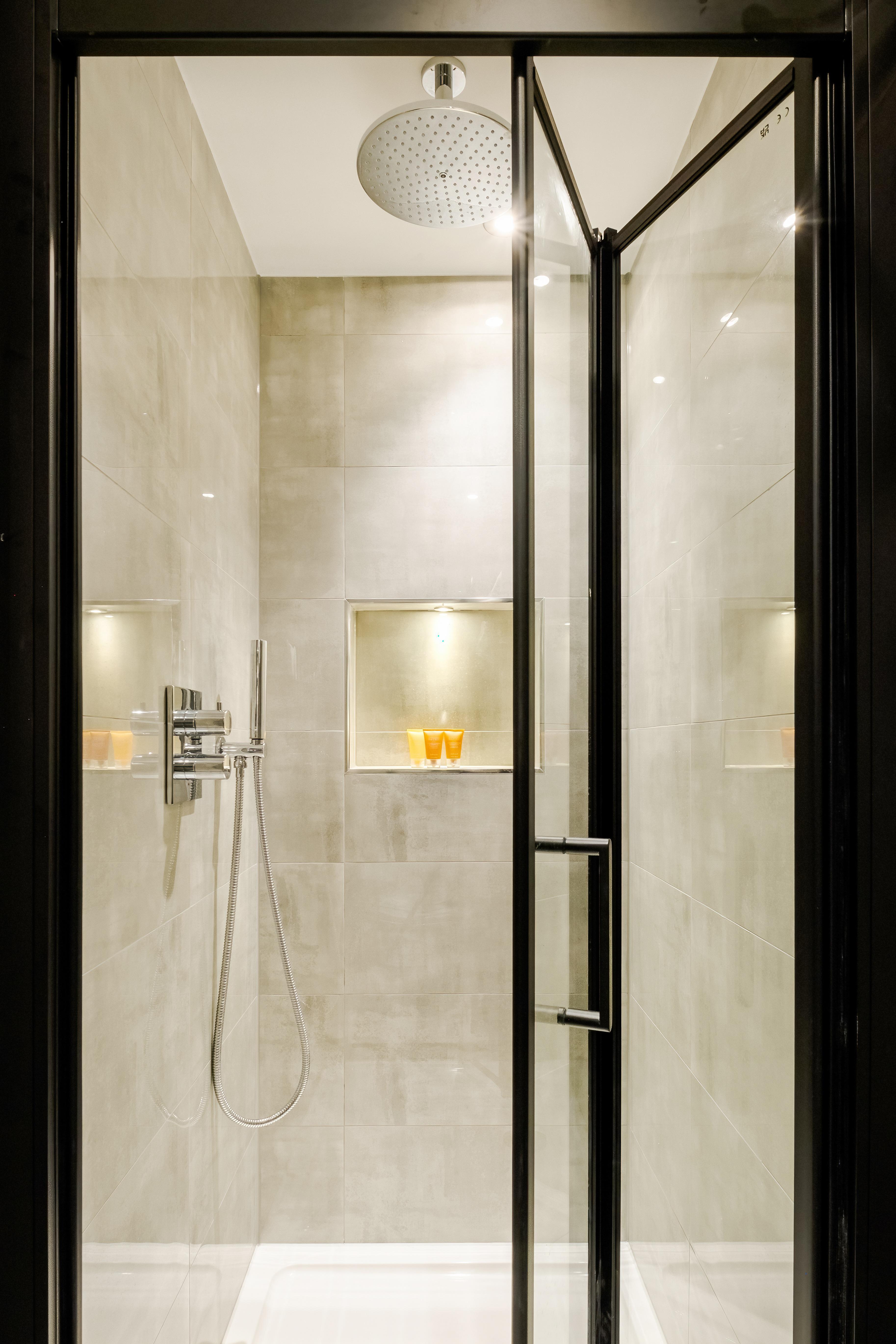 Reem Hotel London Bagian luar foto
