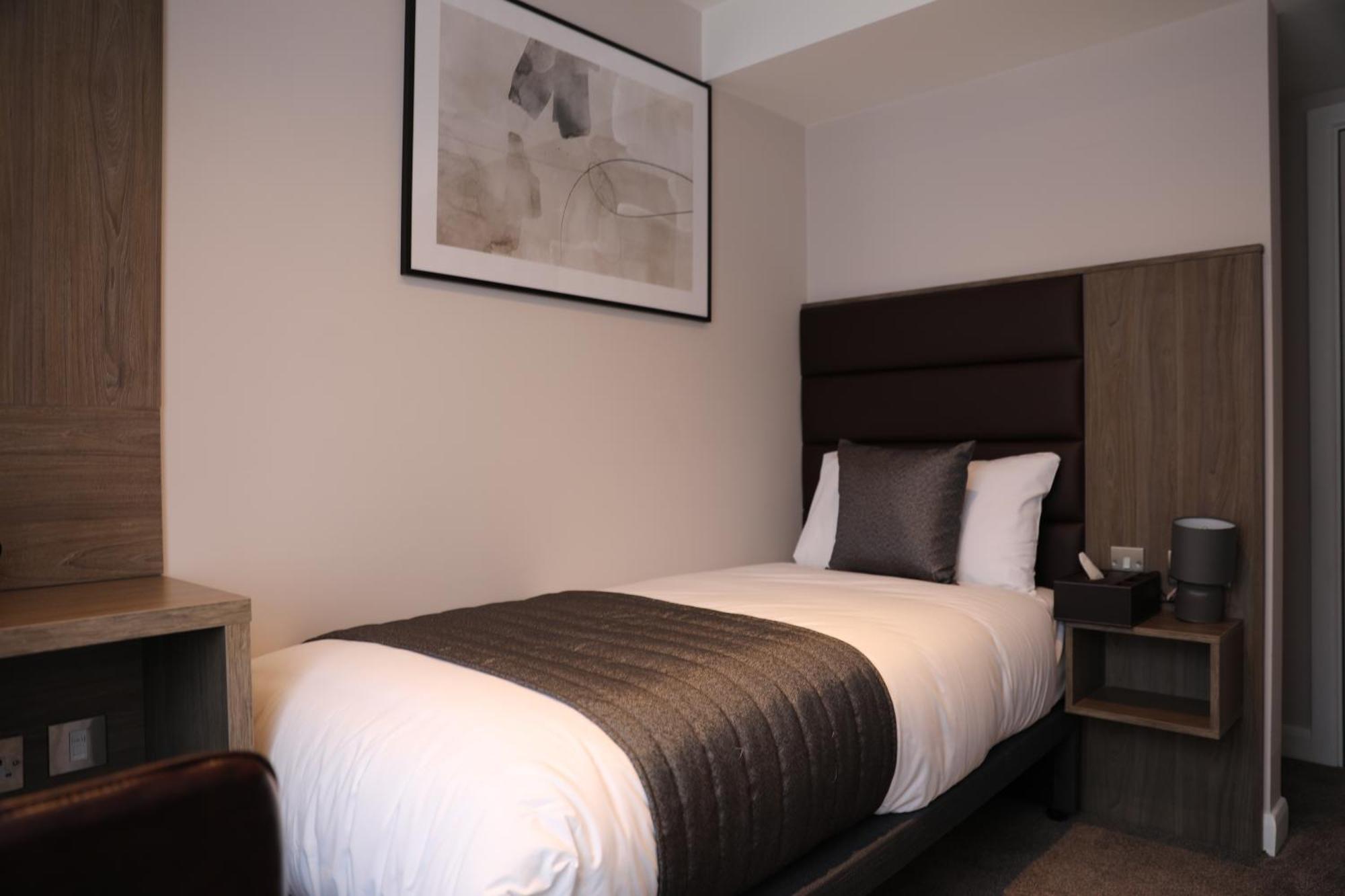 Reem Hotel London Bagian luar foto