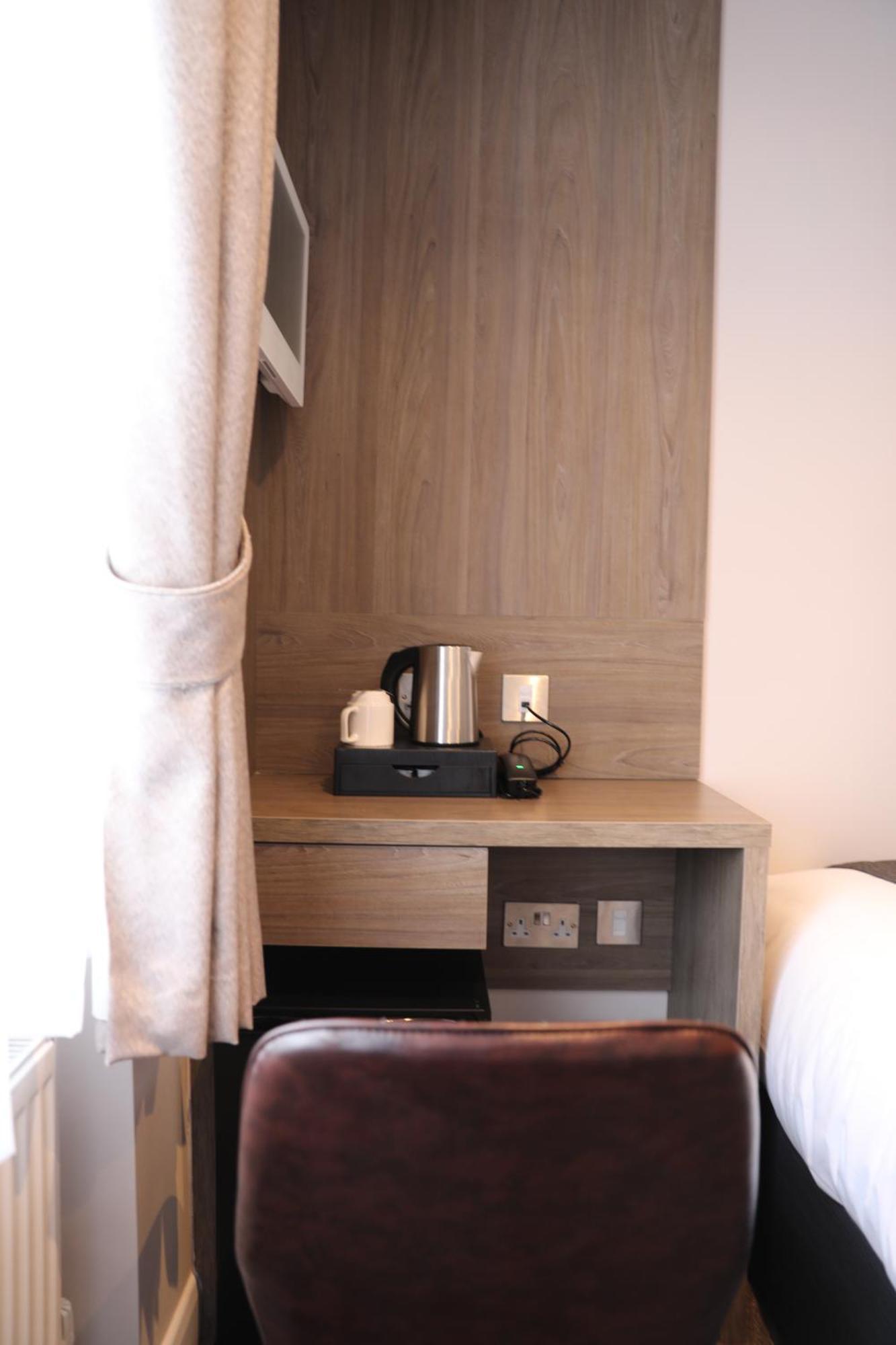 Reem Hotel London Ruang foto