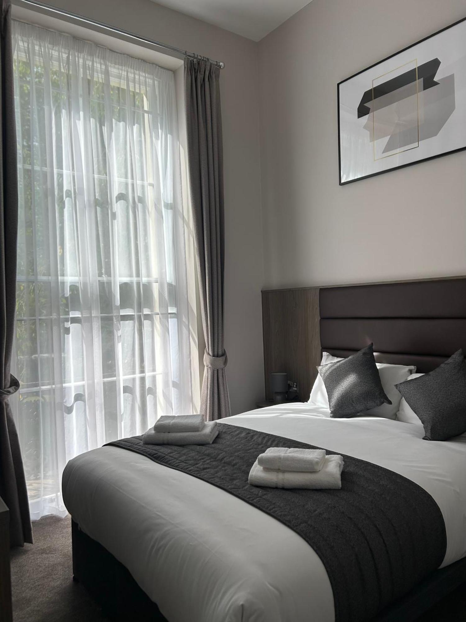 Reem Hotel London Bagian luar foto