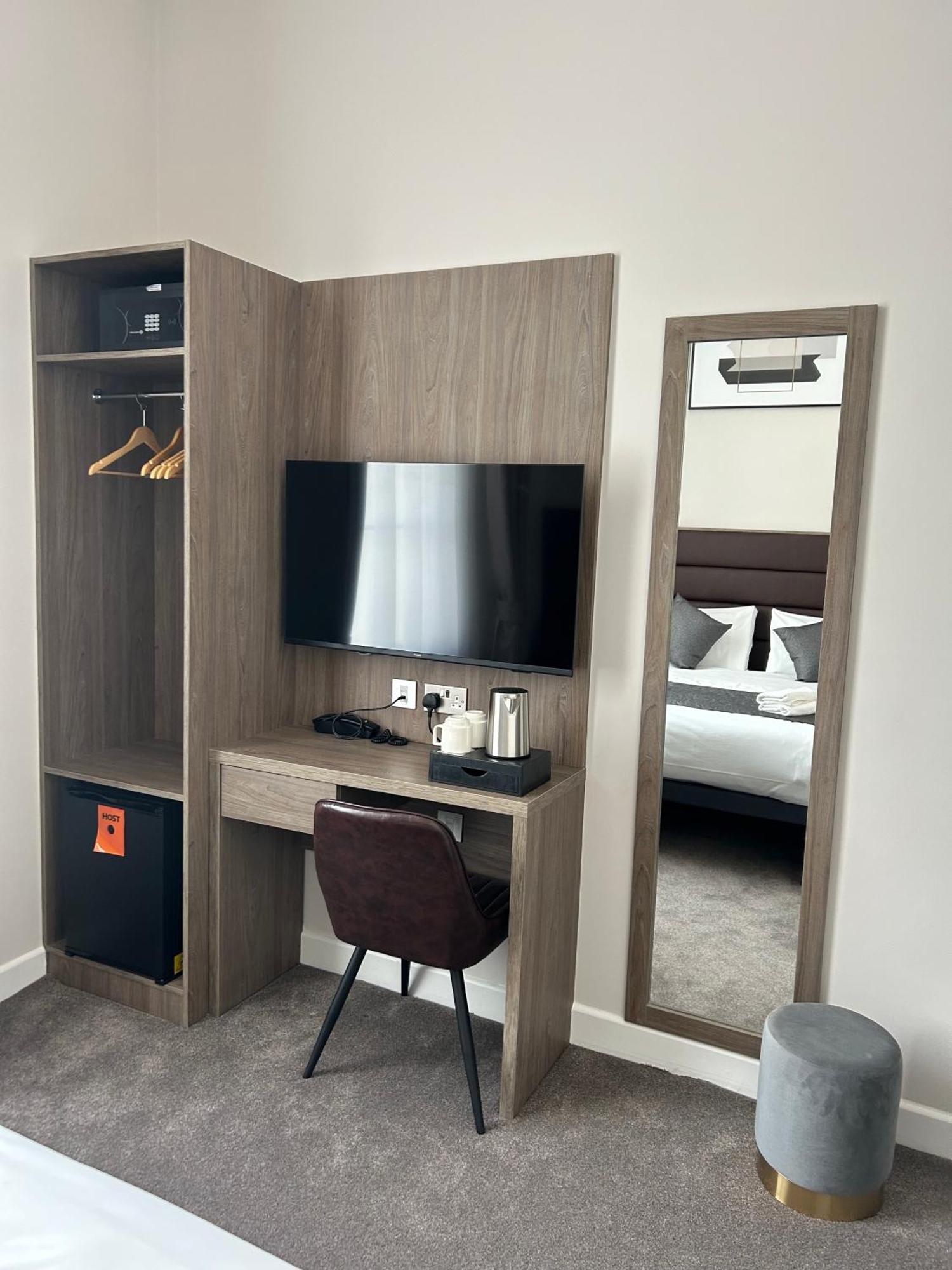 Reem Hotel London Bagian luar foto