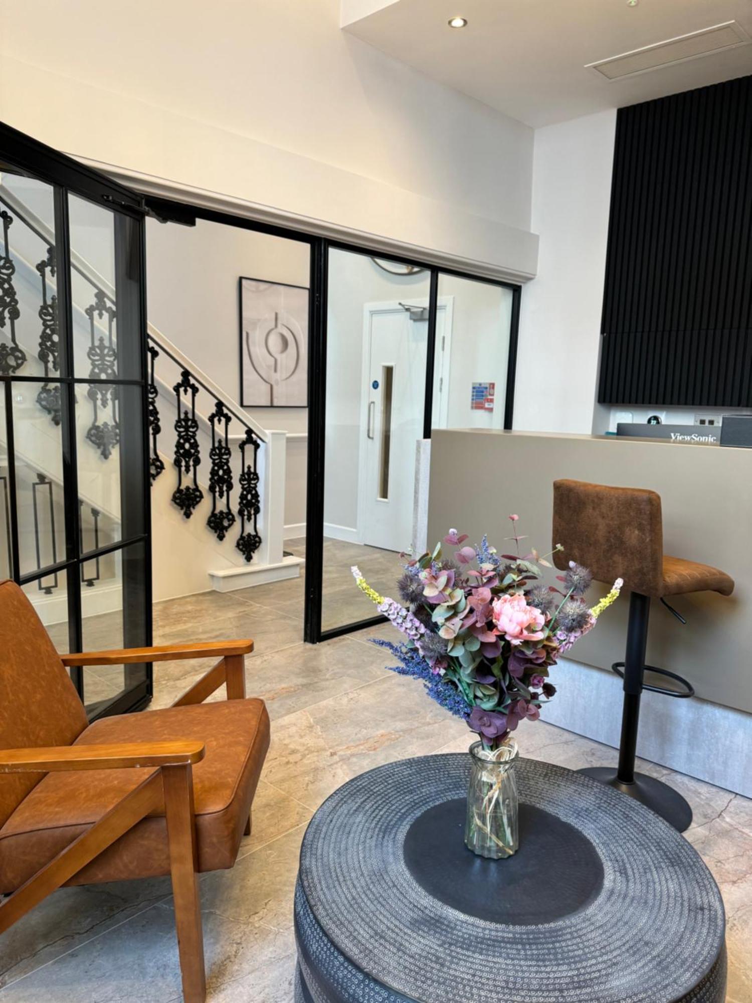 Reem Hotel London Bagian luar foto