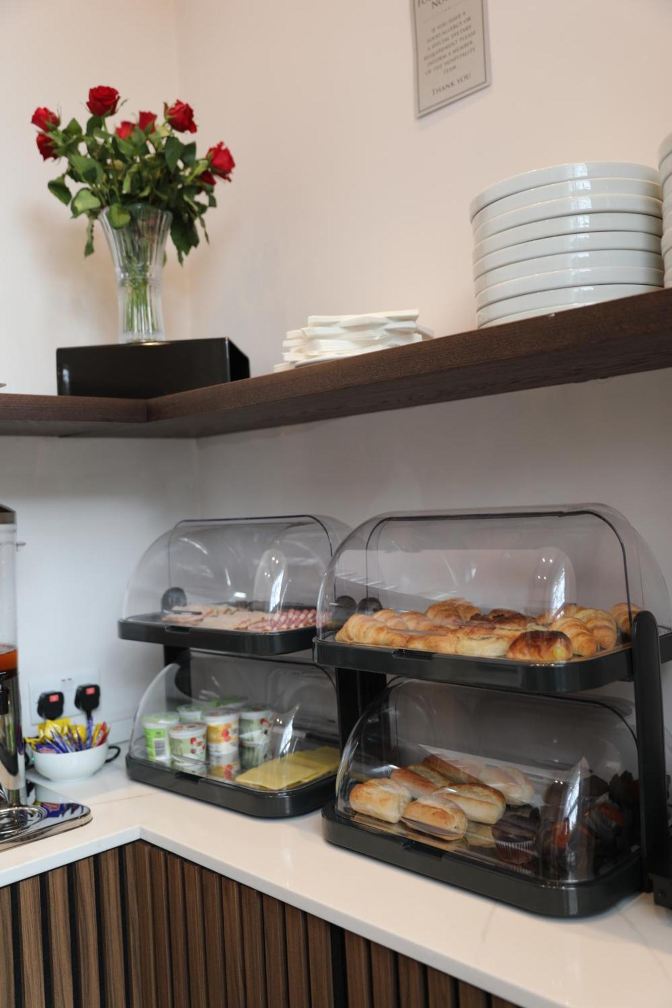 Reem Hotel London Bagian luar foto