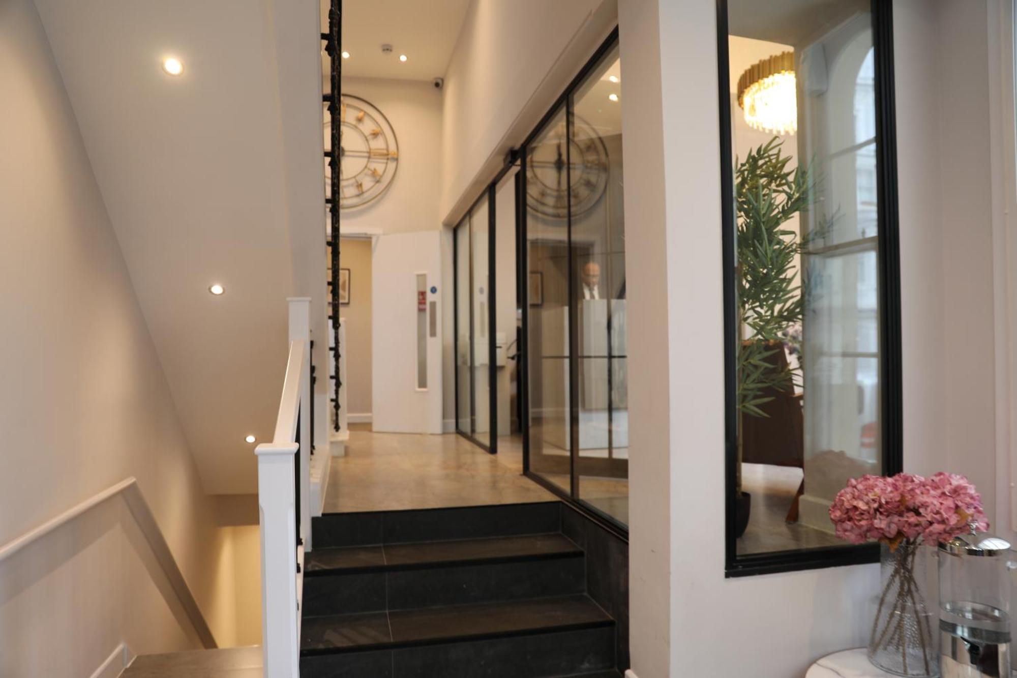 Reem Hotel London Bagian luar foto